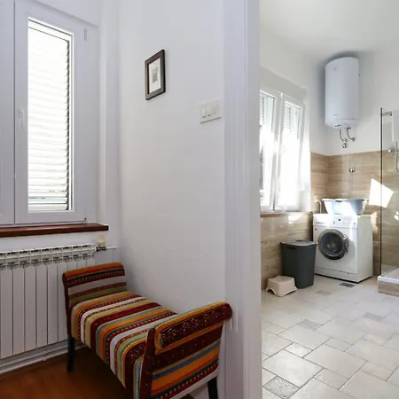 公寓 Ljubica 扎达尔