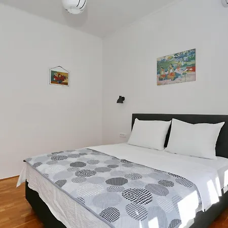 Ljubica 公寓 扎达尔